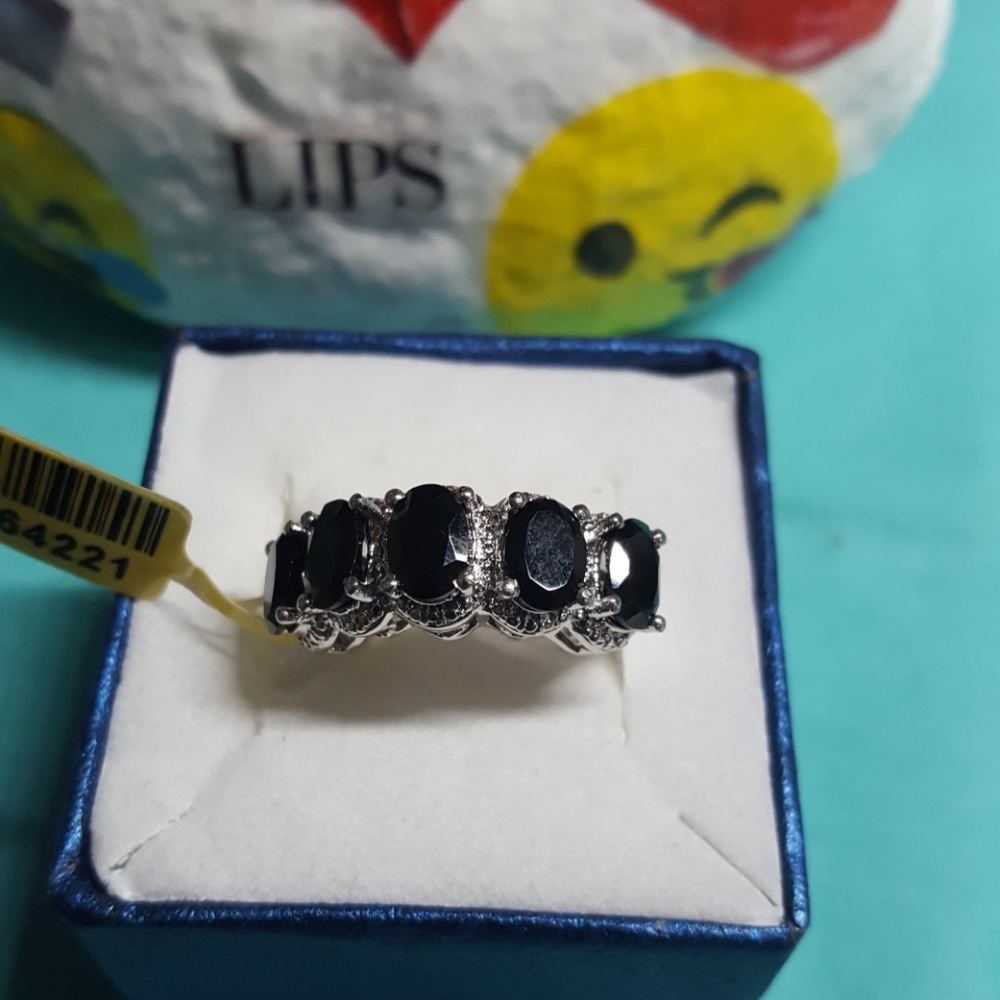 Black Spinel Ring NWT size 6